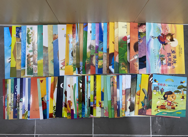 郑大一附院为瑞曼爱心捐赠书籍