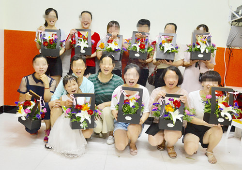 瑞曼语训快乐星家庭项目——花艺课堂