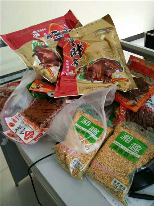 施佳佑家人为瑞曼师生爱心捐赠